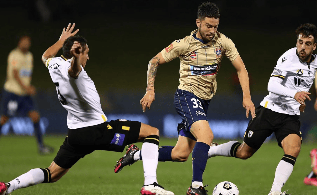 集结日体能课后,纽卡斯尔豪取连胜备战中超,球迷炸锅,临场指挥获称赞的简单介绍 集结日体能课后,纽卡斯尔豪取连胜备战中超,球迷炸锅,临场指挥获称赞的简单介绍