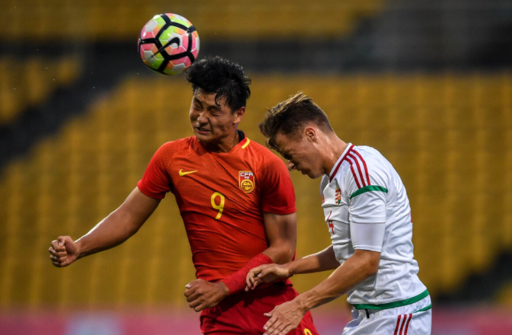 英雄联盟官网-包含里程碑夜！斯图加特再遭质疑；全明星赛转会期刷纪录；球迷炸锅；赛季目标并未改变的词条