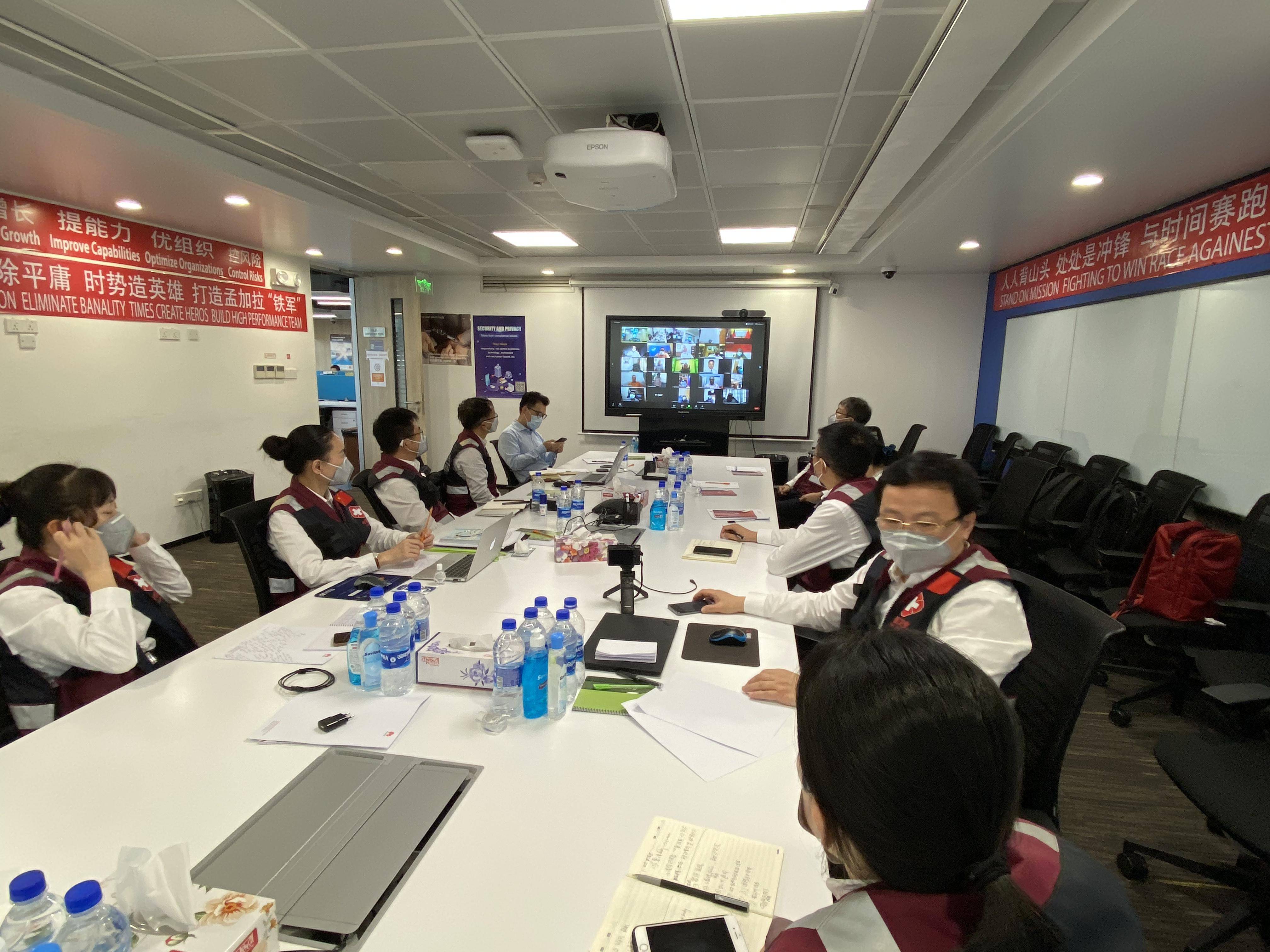 包含拉齐奥发布备战花絮；今晚战术微调；欧篮联任务艰巨；医务组通报恢复的词条