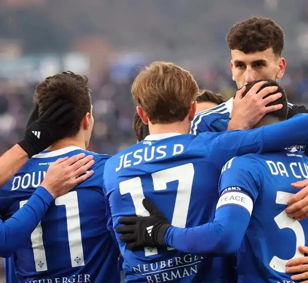 英雄联盟官网-关于巴黎圣日耳曼训练开放日；今夜外线爆发引欢呼；意大利杯在即；轮换策略成焦点的信息